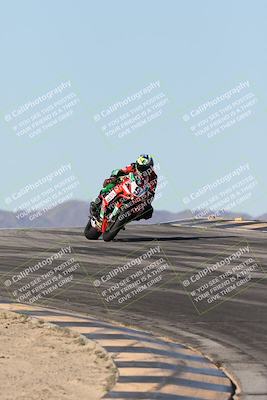 media/Dec-07-2025-CVMA (Sun) [[3e7d2de5dc]]/Race 7-Formula Lightweight Twins Shootout/